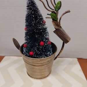 Tin Bucket Reindeer With Brush Christmas Tree Table Decor